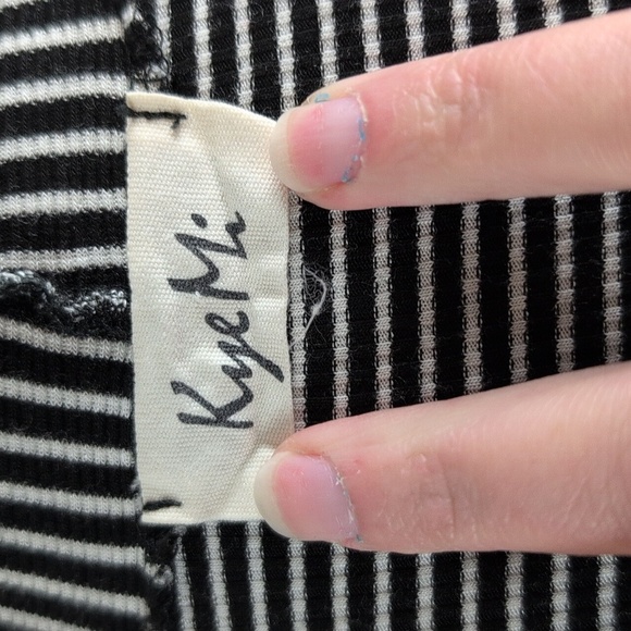 Kye Mi Striped Women's Cardigan - Picture 6 of 7